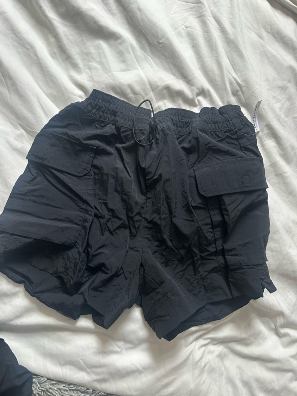 Womens Old Navy Black Cargo Shorts with Elastic Waist- Size L NWT